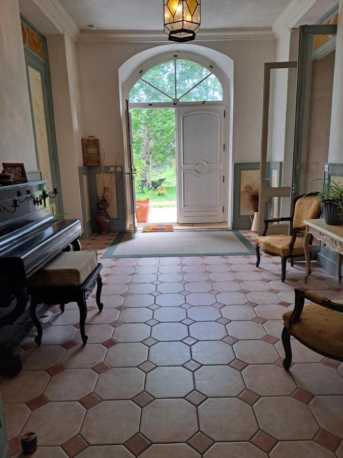 Château de la Comtesse Saint-Martin-Petit Extérieur photo