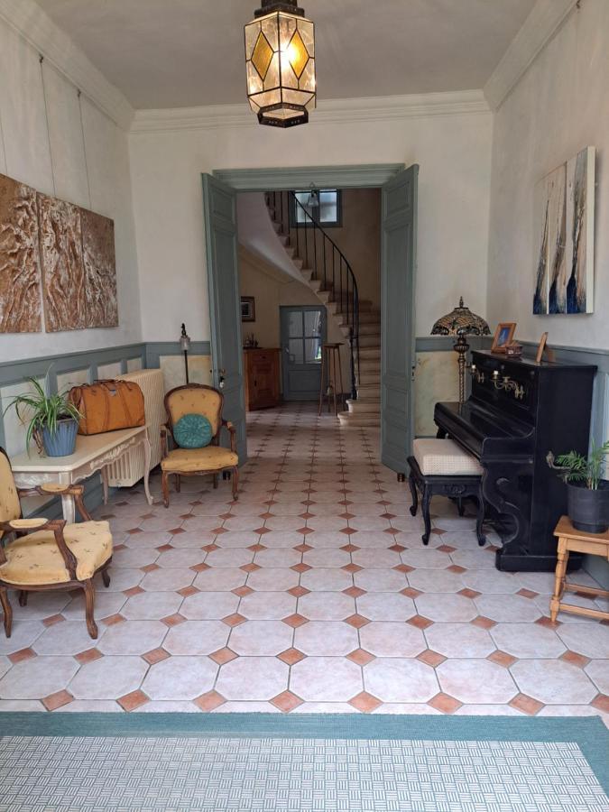 Château de la Comtesse Saint-Martin-Petit Extérieur photo